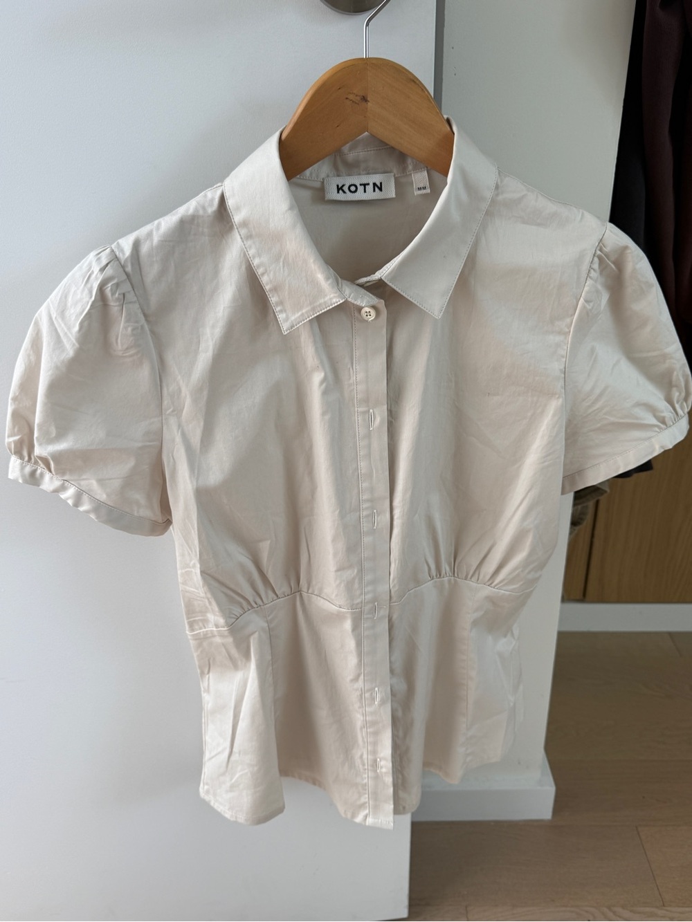 KOTN Cream Short-Sleeve Puff Blouse
